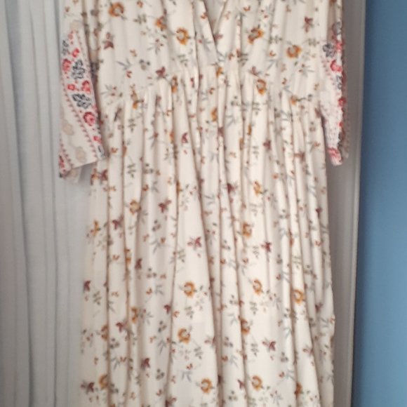 Bo-Ho Maxi Dress! - Picture 6 of 6